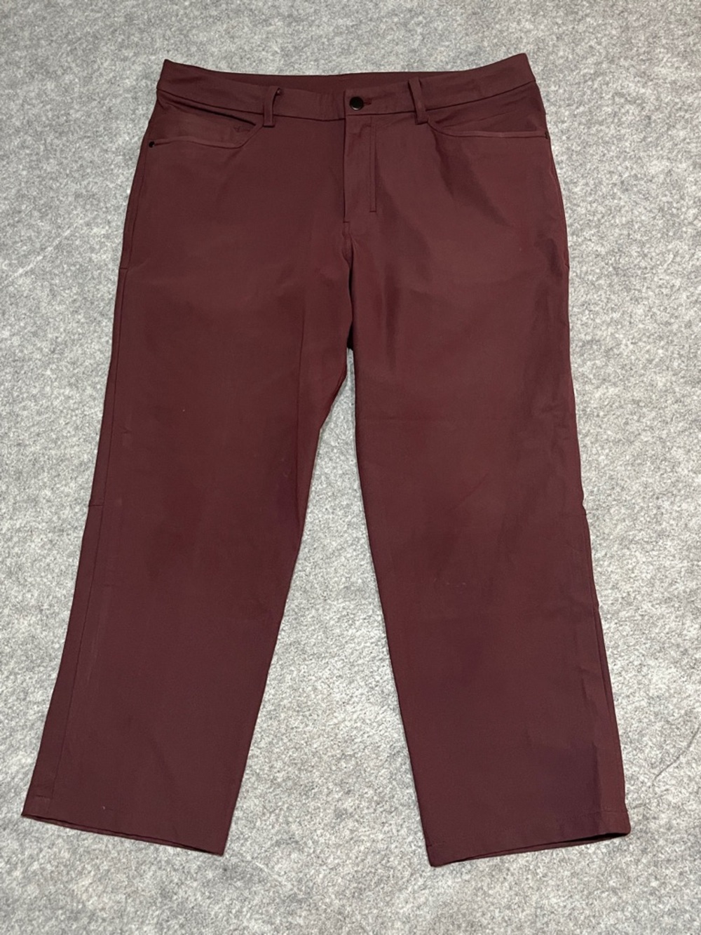 lululemon athletica Men's Maroon Chinos - Picture 3 of 8